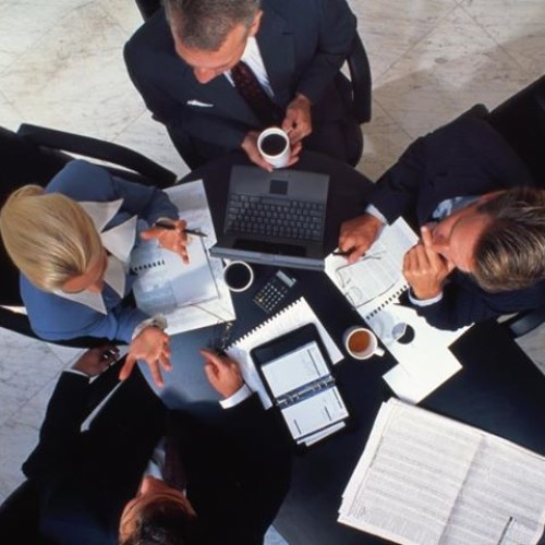 Dlaczego zwoływane są zebrania firmowe?