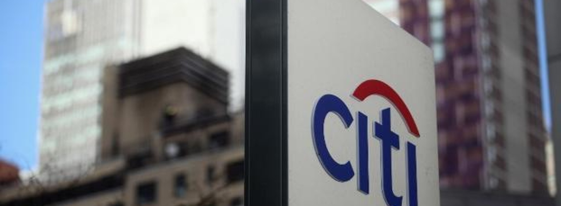 Citigroup poprawia wyniki i opuszcza 12 krajów