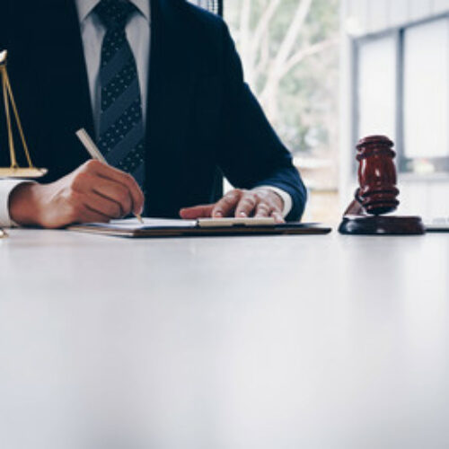 Kancelaria adwokacka – dlaczego warto zgłosić się do prawnika? Jakie są jego zadania?
