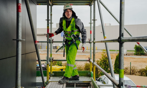 Czy opłaca się inwestować we własne rusztowanie? Analiza kosztów dla firm budowlanych