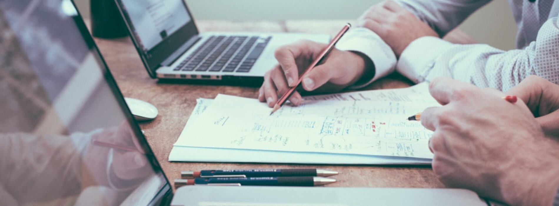 Porównanie form opodatkowania dla właścicieli sklepów online